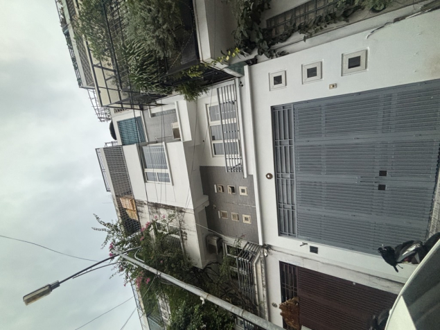 Chuyển về quê Lâm Hạ Long Biên 10 tỷ 60m,sẵn ở luôn
