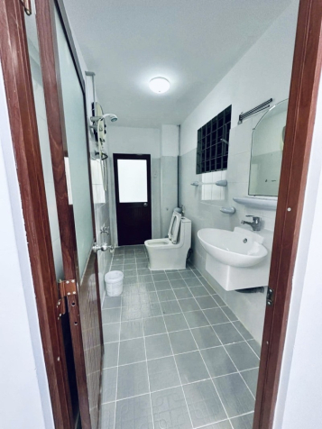 BÁN NHÀ PHÚ NHUẬN OTO VÀO NHÀ 50M2 3 TẦNG NỞ HẬU 4,2M 3 PN SÁT MT NGUYỄN KIỆM