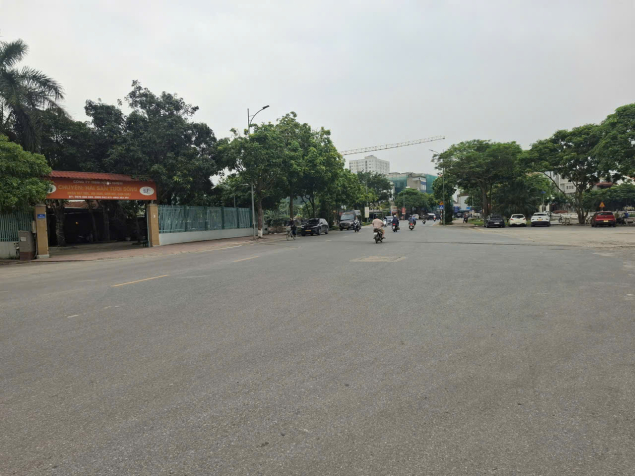 ???? BÁN NHÀ TRUNG TÂM THẠCH BÀN – CỔ LINH  92M² × 6 TẦNG  GARA Ô TÔ  THANG MÁY