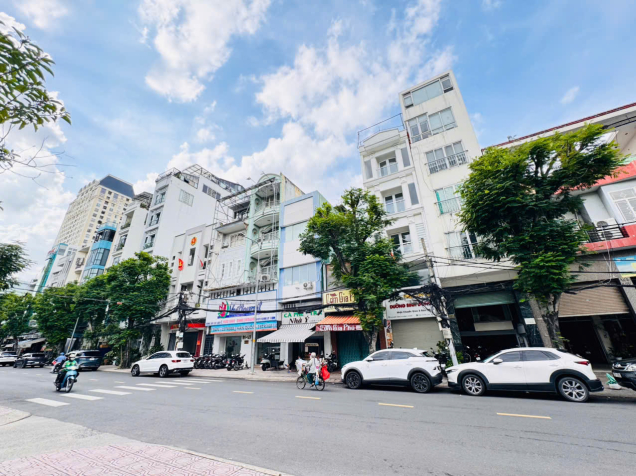 QUẬN 4: CHÍNH CHỦ 0938676685 BÁN NHÀ MẶT TIỀN LÊ QUỐC HƯNG, P.XÓM CHIẾU- DT