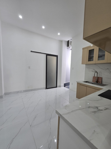 ► MT Hoàng Diệu 2 chiều, 77m2, 2 mặt thoáng, 3 tầng đẹp, 7PN, kinh doanh cực