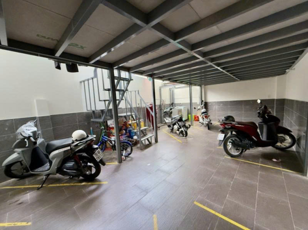Bán Nhà 2 tầng, Hẻm 496 Dương Quảng Hàm, 11x25m, có 12 CHDV, GPXD 7 Tầng, 25,6