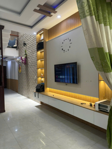 CHO THUÊ NHÀ FULL NỘI THẤT – 3 PHÒNG NGỦ – GARA Ô TÔ – CÁCH BIỂN CHỈ 5 PHÚT –