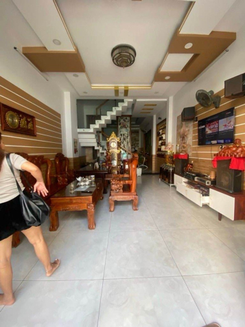 Lê Thị Riêng -  7.89 tỷ