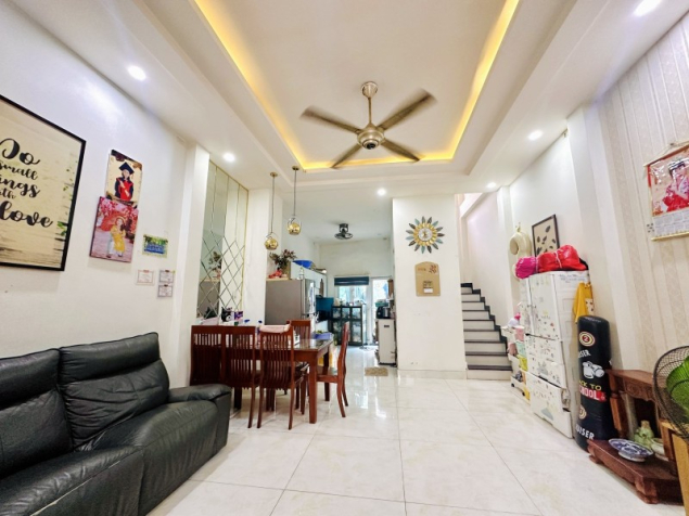 Bán nhà 3 tầng Tân Hòa 2, Hiệp Phú, Q9, Thủ Đức, TP HCM. DT 51m2, giá 5,68  tỷ,