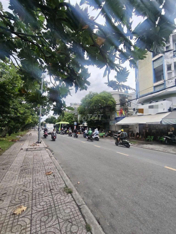 cần sang nhượng quán trà sữa 2 mặt tiền giá chỉ 100 triệu