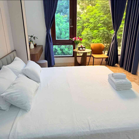 Bán Gấp Nhà Mặt Tiền Nguyễn Xí 100m2 hạ gần 1,4 tỷ, chỉ còn 9.98 Tỷ Nhà 4 Tầng