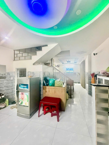 # 1 nhà ra Ô tô, gần Nguyễn Hoàng, 41m2, 4 tầng đúc, 4PN khép kín, sân thượng,