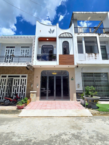 Nhà siêu đẹp KDC Văn Hóa Tây Đô - 3 phòng ngủ - Tặng toàn bộ nội thất cao cấp -