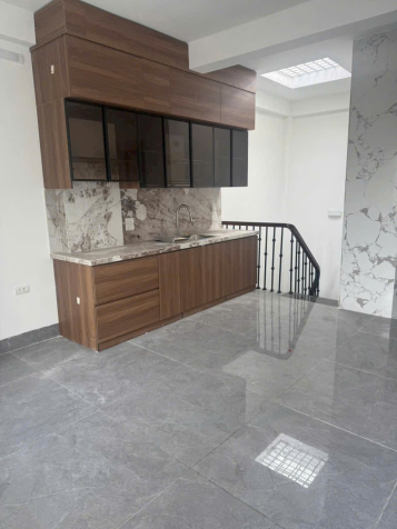 Bán nhà 5 tầng có thang máy tặng máy lạnh Ngõ Quỳnh - Hà Nội