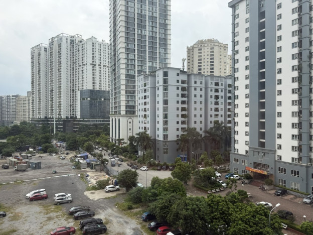 Giao dịch bất động sản giảm, tồn kho tăng